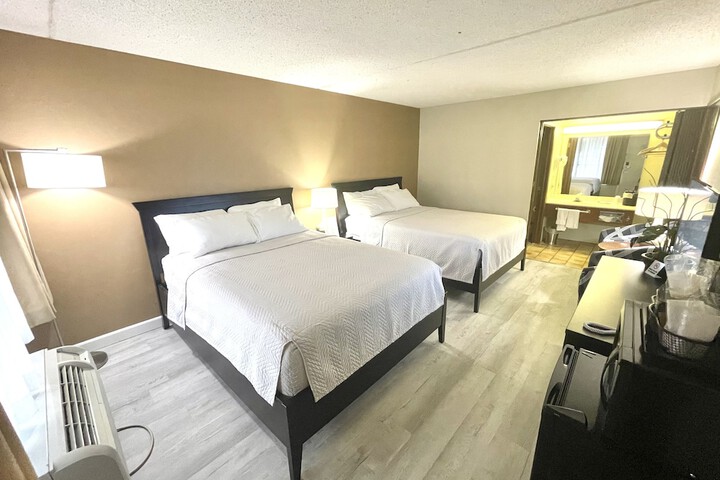 Room 11 of 17