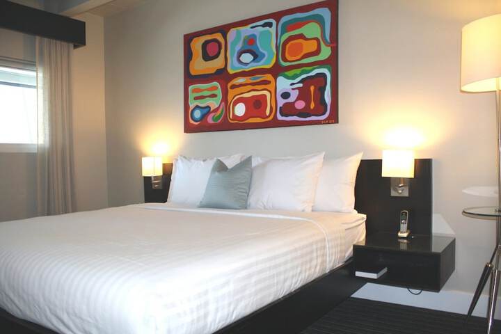 Hotel Current