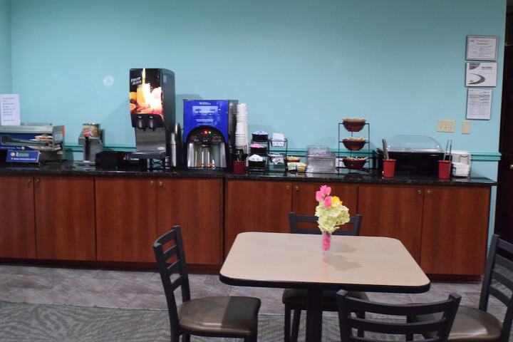 Breakfast/Coffee Service 33 of 34
