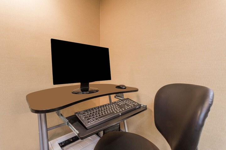 Business Center 13 of 13