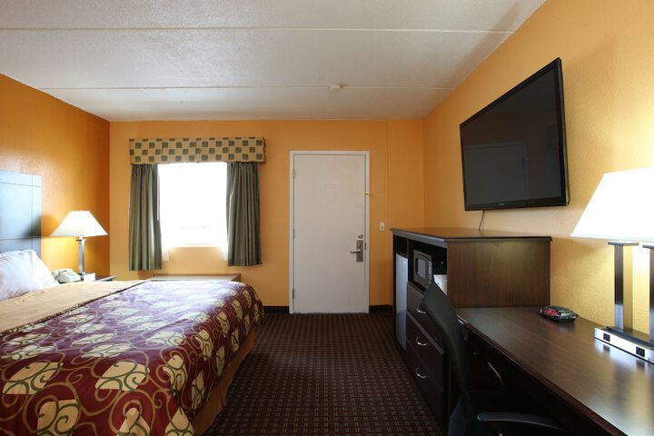 Room 38 of 65