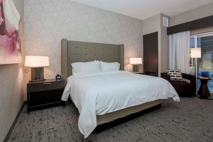 Room 50 of 92
