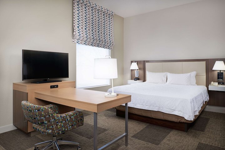 Room 9 of 40