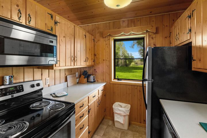 El Western Cabins & Lodges