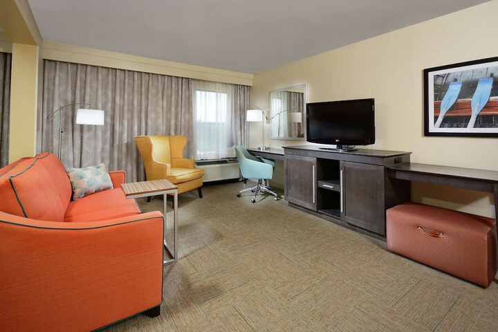 Room 33 of 49