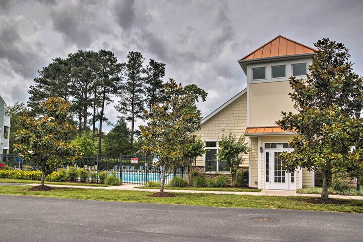 Near Bethany Beach & Boardwalk: Pristine Townhome!