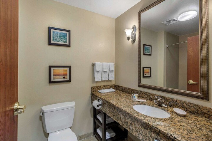 Comfort Suites Seaford