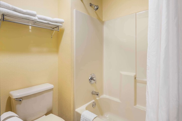 Room 12 of 31
