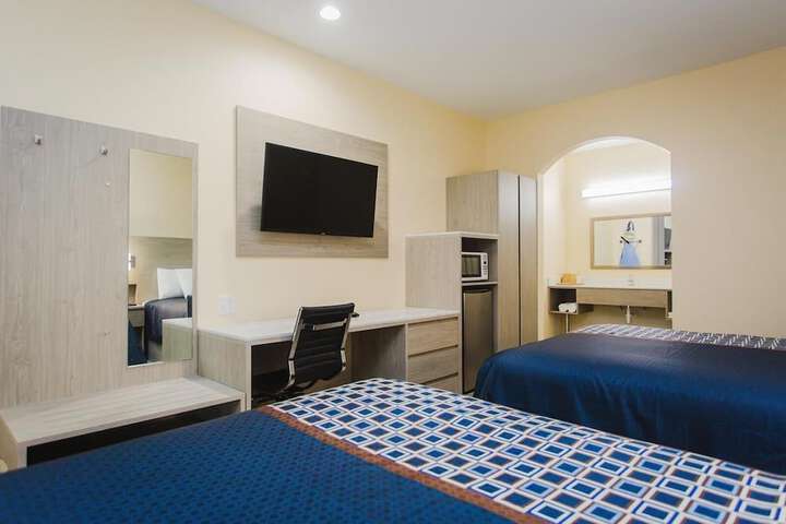 Room 42 of 49
