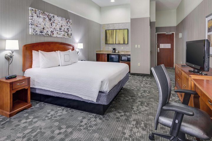 Courtyard by Marriott Providence Warwick