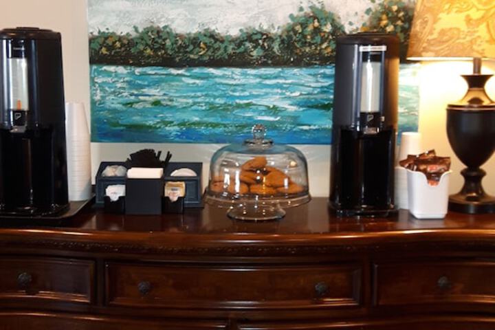 Breakfast/Coffee Service 40 of 45