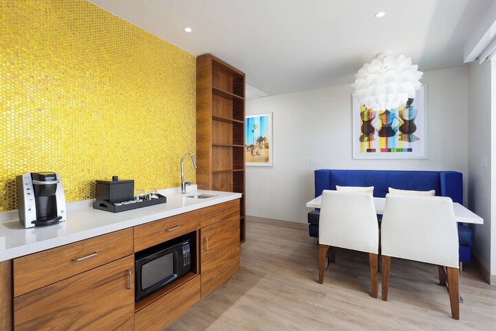 Room 18 of 54