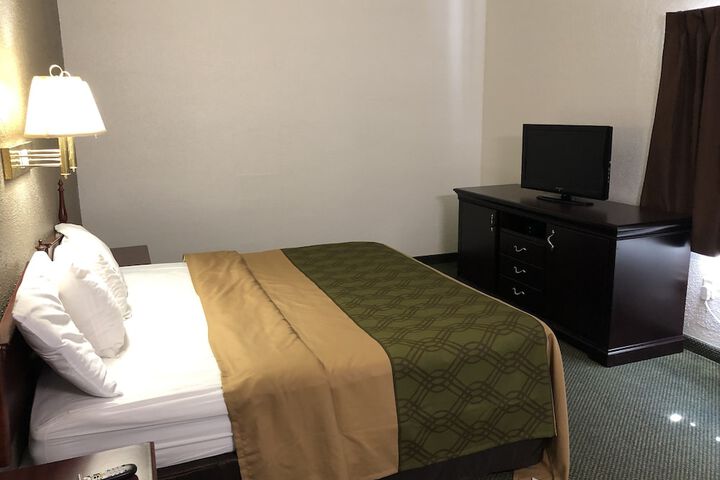 Room 19 of 25