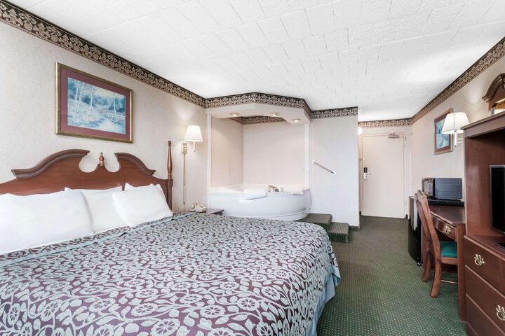 Room 6 of 20