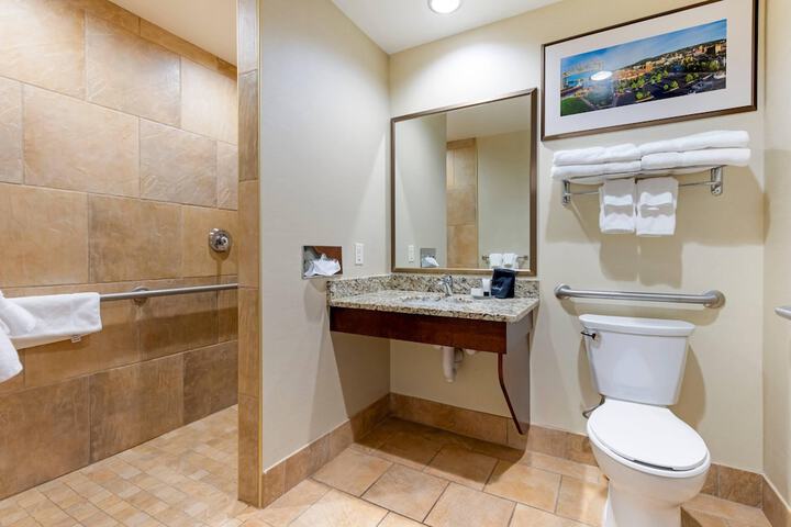 Lift Bridge Lodge an Ascend Collection Hotel