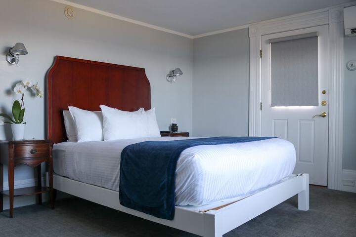 Emerson Inn