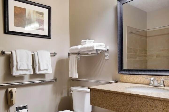 Cedar Shore Resort