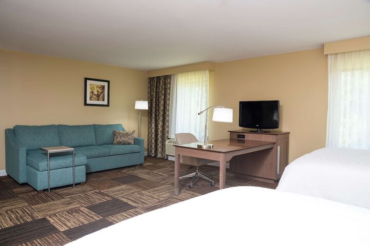 Room 16 of 28