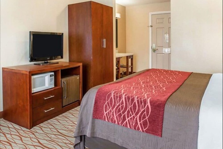 Room 73 of 85