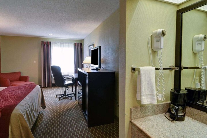 Room 18 of 25