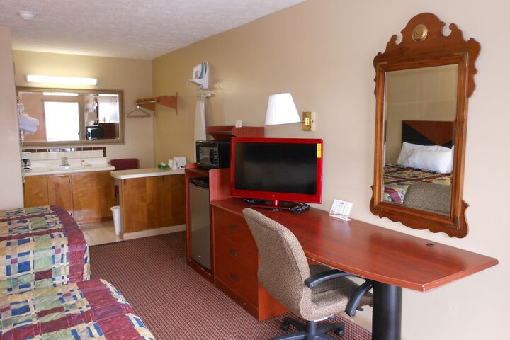 Room 9 of 24