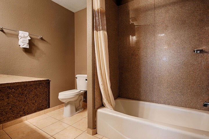 Room 15 of 37
