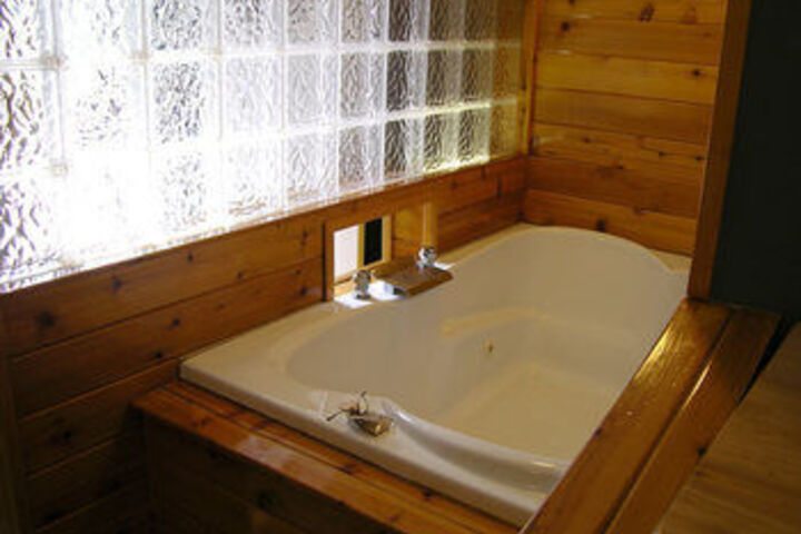 Mountaintop Lodge at Lake Naomi