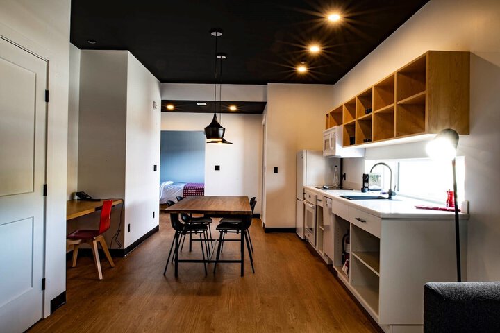Room 25 of 46