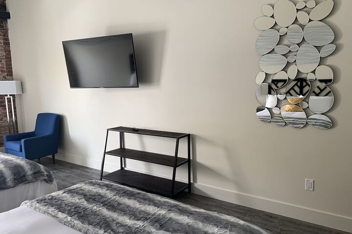 Room 10 of 36