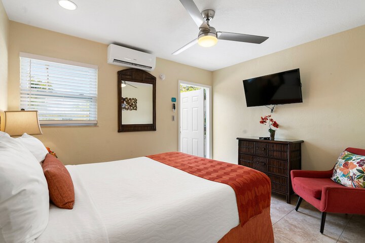 Bay Harbor Lodge