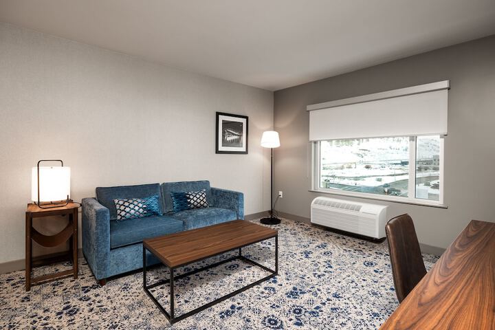 Four Points by Sheraton Kelowna Airport