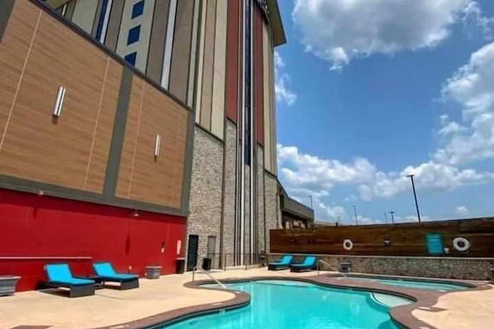 Pool 7 of 44