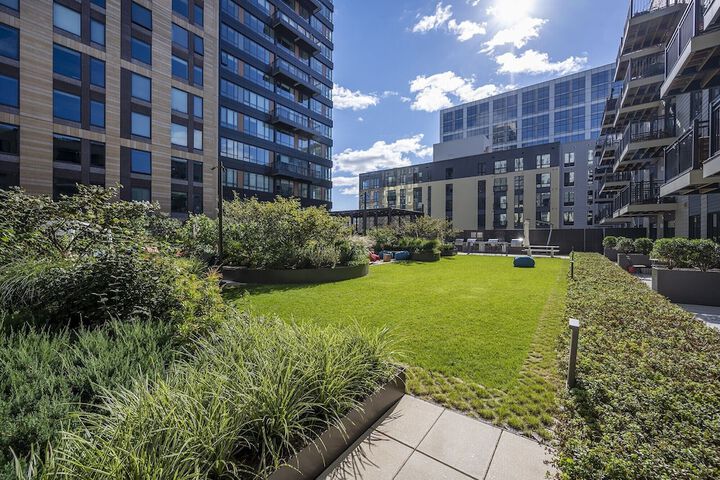 Hyatus Designer Residences Somerville