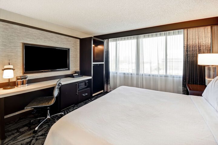 Room 42 of 103