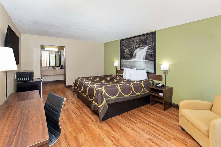 Room 15 of 26