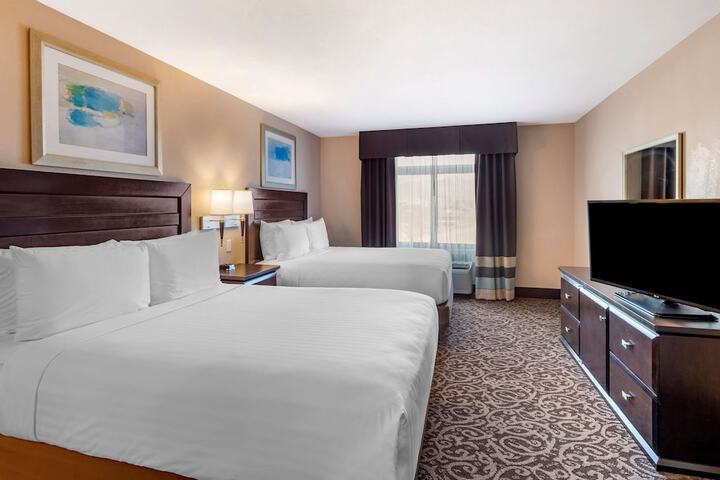 Room 10 of 37