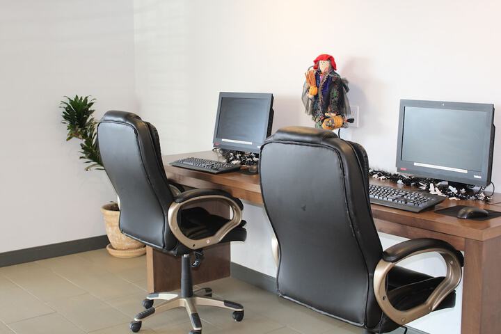 Business Center 43 of 43