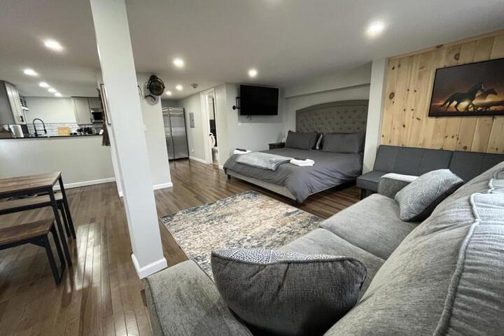 Berkshires Apartment at the Stephentown Hotel