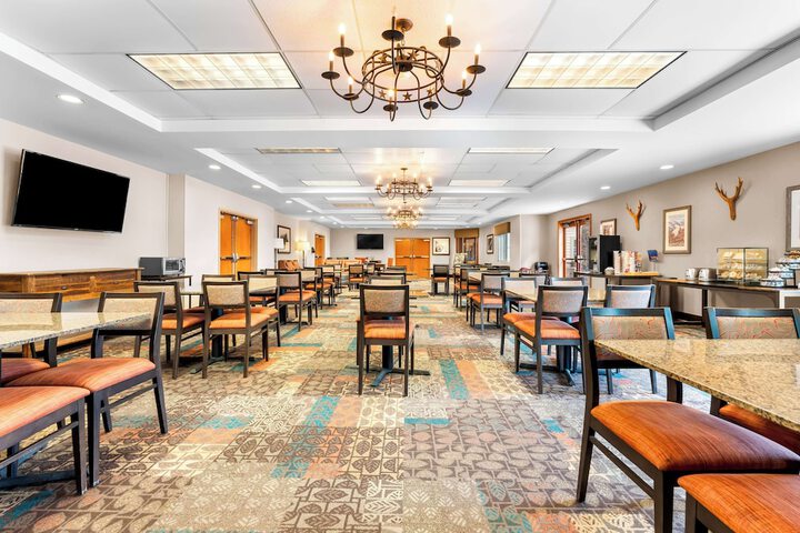 Best Western Rocky Mountain Lodge