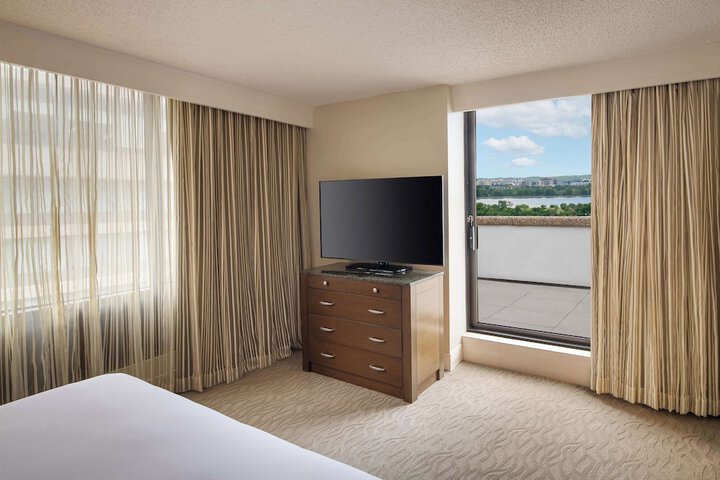 Room 25 of 96