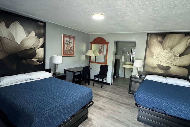 Acorn Motel