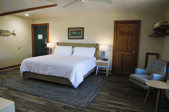 Pony Island Inn