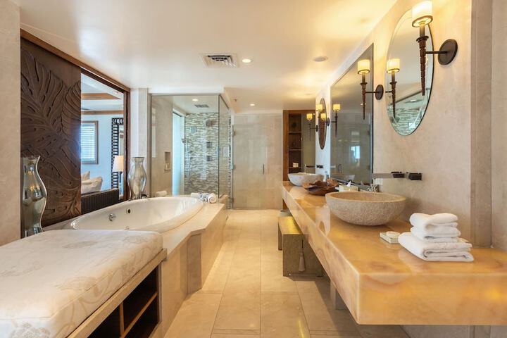 The Kahala Hotel & Resort