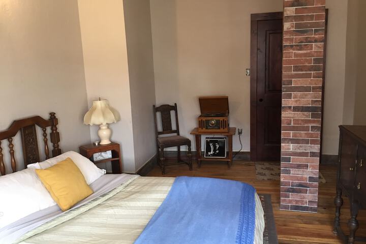 Room 54 of 68