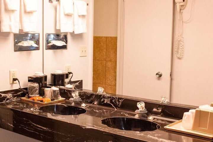 Wayfarer Inn Woodward