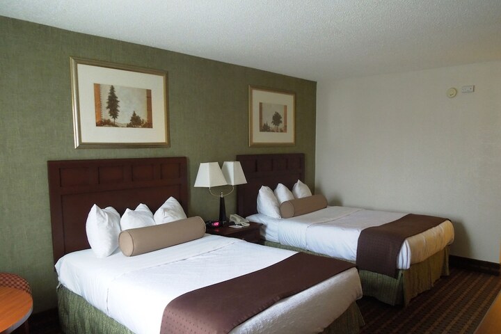 Room 9 of 28