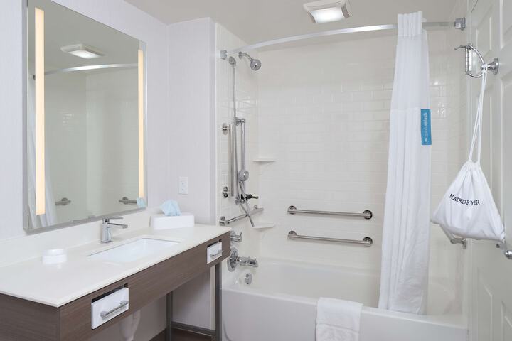 Hampton Inn Holland