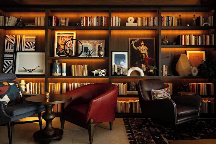 Lounge 125 of 160