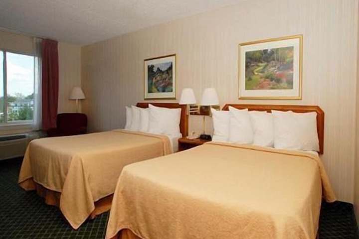 Travelers Inn