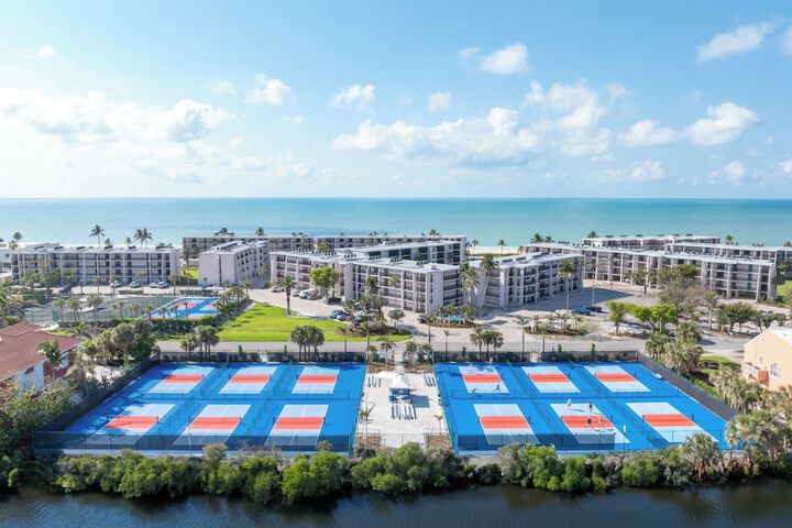 Sundial Beach Resort & Spa